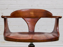 Load image into Gallery viewer, Heywood Wakefield Vintage Rare Chair
