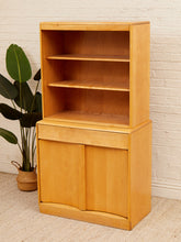 Load image into Gallery viewer, Heywood Wakefield Hutch
