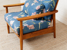 Load image into Gallery viewer, Vintage Rustic Lounge Chair
