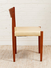 Load image into Gallery viewer, Danish modern Teak Chairs with Seat
