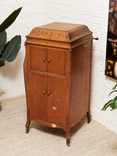 Load image into Gallery viewer, VICTROLA 1917 RCA TALKING MACHINE ANTIQUE CLASSIC RARE VV-100 PLAYS WORKS

