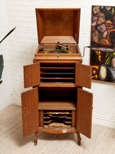 Load image into Gallery viewer, VICTROLA 1917 RCA TALKING MACHINE ANTIQUE CLASSIC RARE VV-100 PLAYS WORKS
