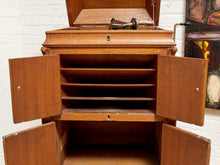 Load image into Gallery viewer, VICTROLA 1917 RCA TALKING MACHINE ANTIQUE CLASSIC RARE VV-100 PLAYS WORKS
