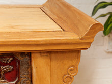 Load image into Gallery viewer, Vintage Chinese Desk Entry Table
