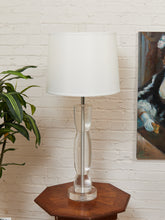 Load image into Gallery viewer, Lucite Lamp With Chunky Lucite Finial
