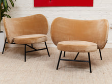 Load image into Gallery viewer, Pebble Sculptural Velvet Lounge Chair
