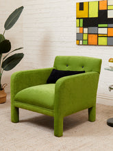 Load image into Gallery viewer, Appletini Vintage Chair
