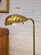 Load image into Gallery viewer, Shell Lamp
