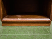 Load image into Gallery viewer, Henredon Nightstand

