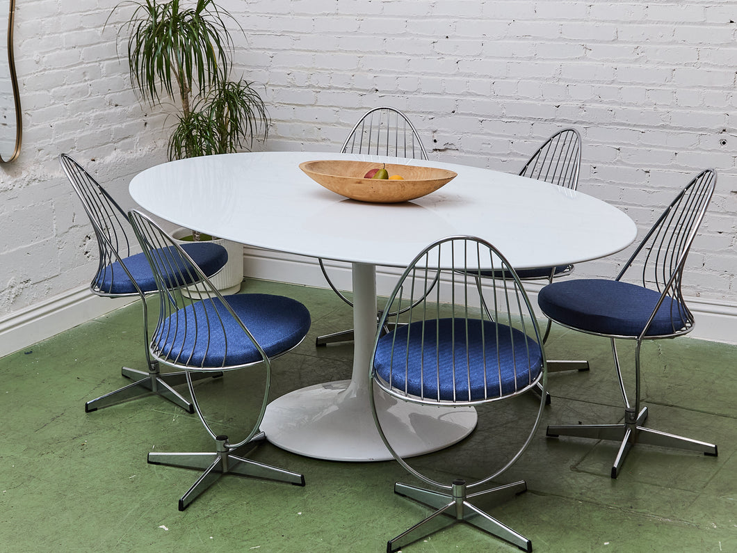 Daisy Oval Dining Table in All White