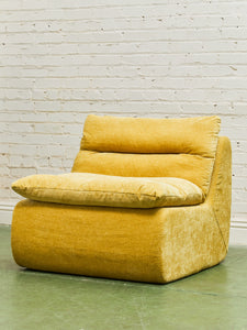 Yellow Gold Low Profile Lounge