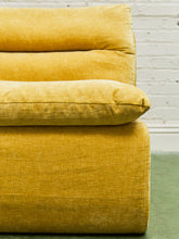 Load image into Gallery viewer, Yellow Gold Low Profile Lounge
