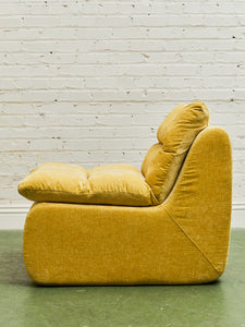 Yellow Gold Low Profile Lounge
