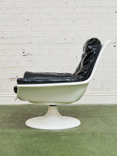 Load image into Gallery viewer, Futuristic Atomic Chair
