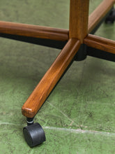 Load image into Gallery viewer, Vintage Office Chair
