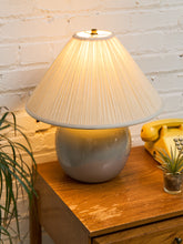 Load image into Gallery viewer, Cream Vintage Ball Lamp
