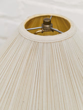 Load image into Gallery viewer, Cream Vintage Ball Lamp
