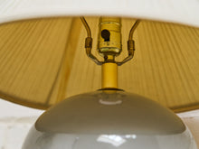 Load image into Gallery viewer, Cream Vintage Ball Lamp
