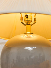 Load image into Gallery viewer, Cream Vintage Ball Lamp
