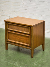 Load image into Gallery viewer, Pair of Vintage Nightstands
