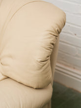 Load image into Gallery viewer, Leather Italian Club Chair
