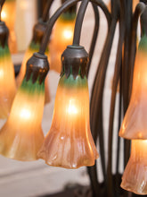 Load image into Gallery viewer, Tiffany Style Tulip Lamp
