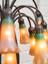 Load image into Gallery viewer, Tiffany Style Tulip Lamp
