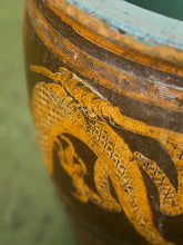 Load image into Gallery viewer, Vintage 1960s Large Tony Duquette Style Asian Brown Dragon Egg Pot
