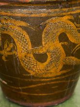 Load image into Gallery viewer, Vintage 1960s Large Tony Duquette Style Asian Brown Dragon Egg Pot

