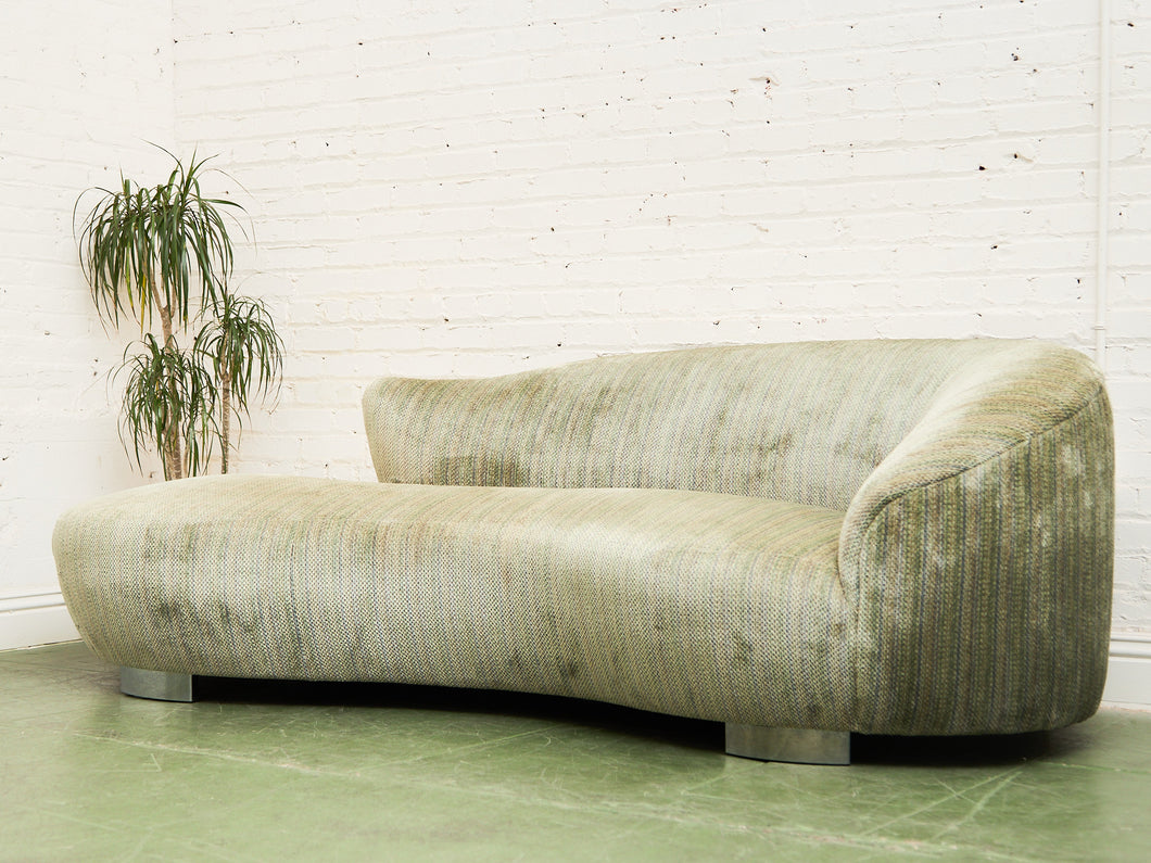 Curved Vintage Serpentine Sofa in the Style of Vladimir Kagan