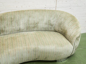 Curved Vintage Serpentine Sofa in the Style of Vladimir Kagan