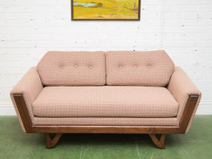 Desmond Loveseat in Houndstooth