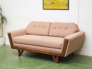 Desmond Loveseat in Houndstooth