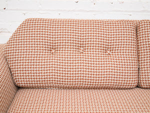 Desmond Loveseat in Houndstooth