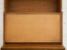 Load image into Gallery viewer, Broyhill Sculptra Hutch Bar
