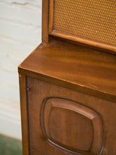 Load image into Gallery viewer, Broyhill Sculptra Hutch Bar
