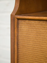Load image into Gallery viewer, Broyhill Sculptra Hutch Bar
