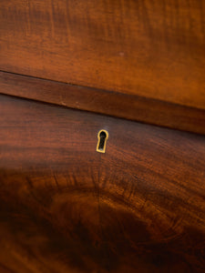 Late 19th English Walnut Georgian Chest of Drawers With Desk Pullout