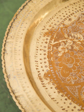 Load image into Gallery viewer, Mid-Century Round Brass Tray Coffee Table With Spider Leg Base
