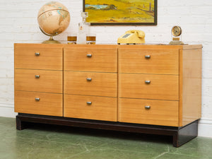 American of Martinsville Light Wood 9 Drawer Dresser