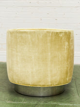 Load image into Gallery viewer, Milo Baughman Vintage Swivel Chair
