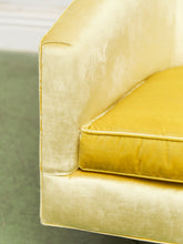 Load image into Gallery viewer, Milo Baughman Vintage Swivel Chair
