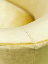 Load image into Gallery viewer, Milo Baughman Vintage Swivel Chair
