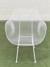 Load image into Gallery viewer, Vintage Mid Century Modern Russell Woodard Sculptura Chair
