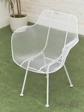 Load image into Gallery viewer, Vintage Mid Century Modern Russell Woodard Sculptura Chair
