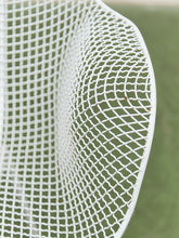 Load image into Gallery viewer, Vintage Mid Century Modern Russell Woodard Sculptura Chair
