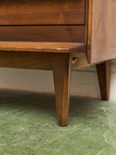 Load image into Gallery viewer, Mid Century LP Holder by Lane
