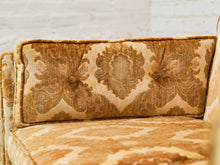 Load image into Gallery viewer, 1970s Velvet Damask loveseat  Sofa
