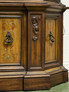 Drexel Heritage Hutch