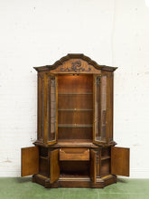 Load image into Gallery viewer, Drexel Heritage Hutch
